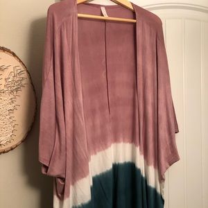 Oversized tie-dye kimono